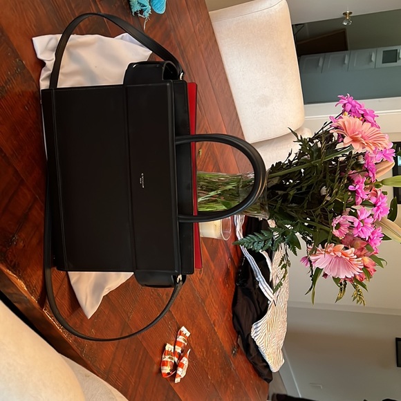 Givenchy Horizon Bag. - Picture 5 of 6